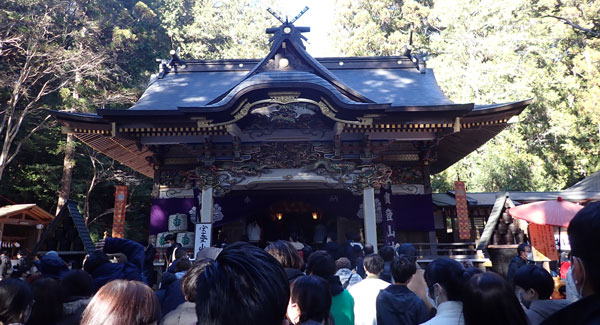 宝登山神社　へ