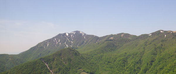 金北山の眺め　へ