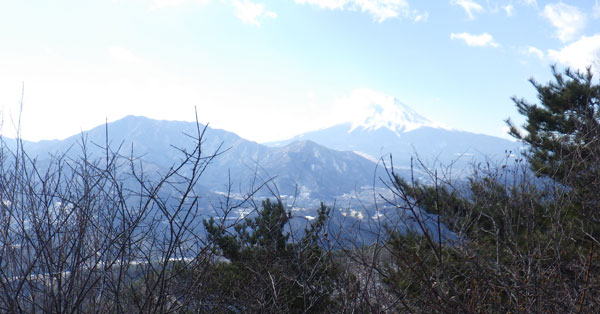 高川山よりの富士山　へ