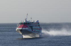 高速ジェット船　大漁　へ