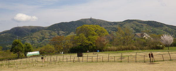 宝篋山　へ